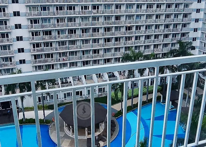 Aparthotel Shell Residences Moa, Near Airport, Fast Wifi *
